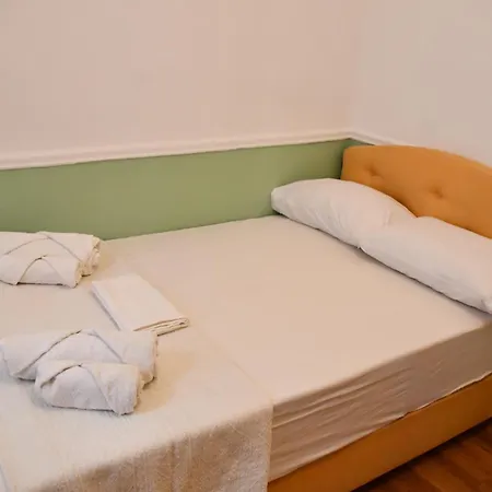 4a House Escape * Athens